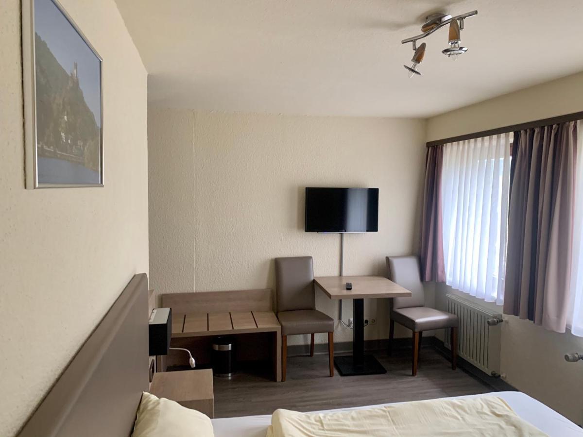 Hotel Montag Санкт-Гоар Экстерьер фото